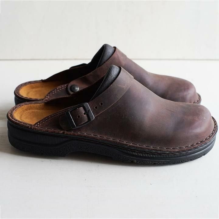 Slip On Classic Clogs with Cushioned Insole and Lightweight Design
