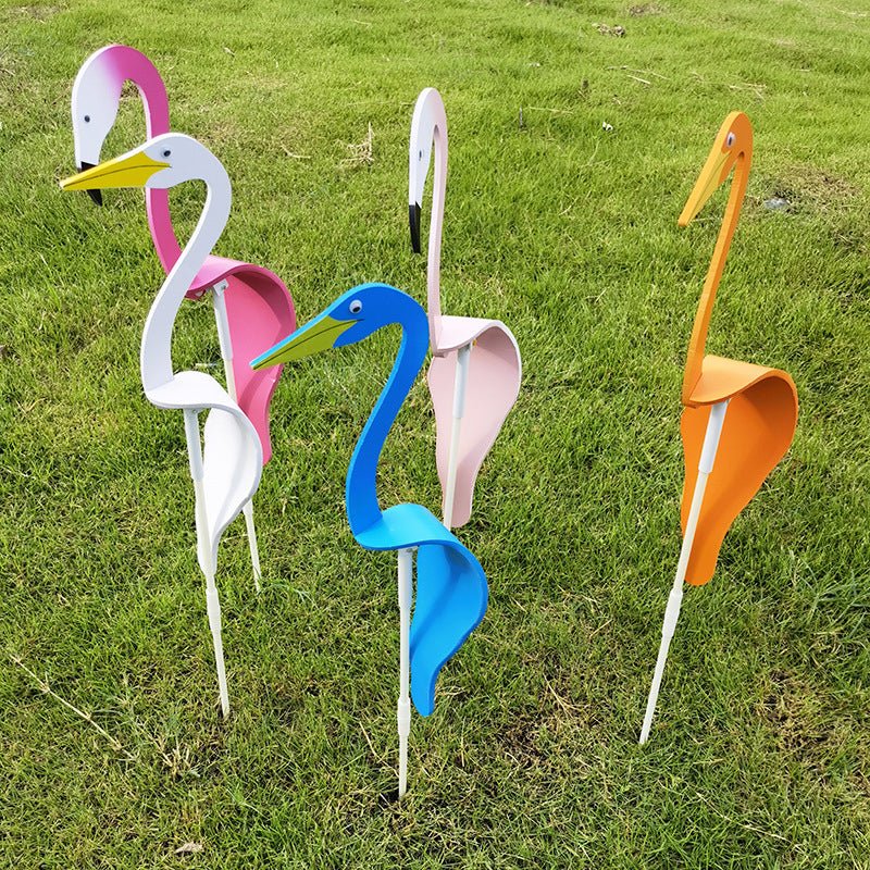 Spinning Bird Ornament with Swivel Hook and Stainless Steel Construction for Gardens
