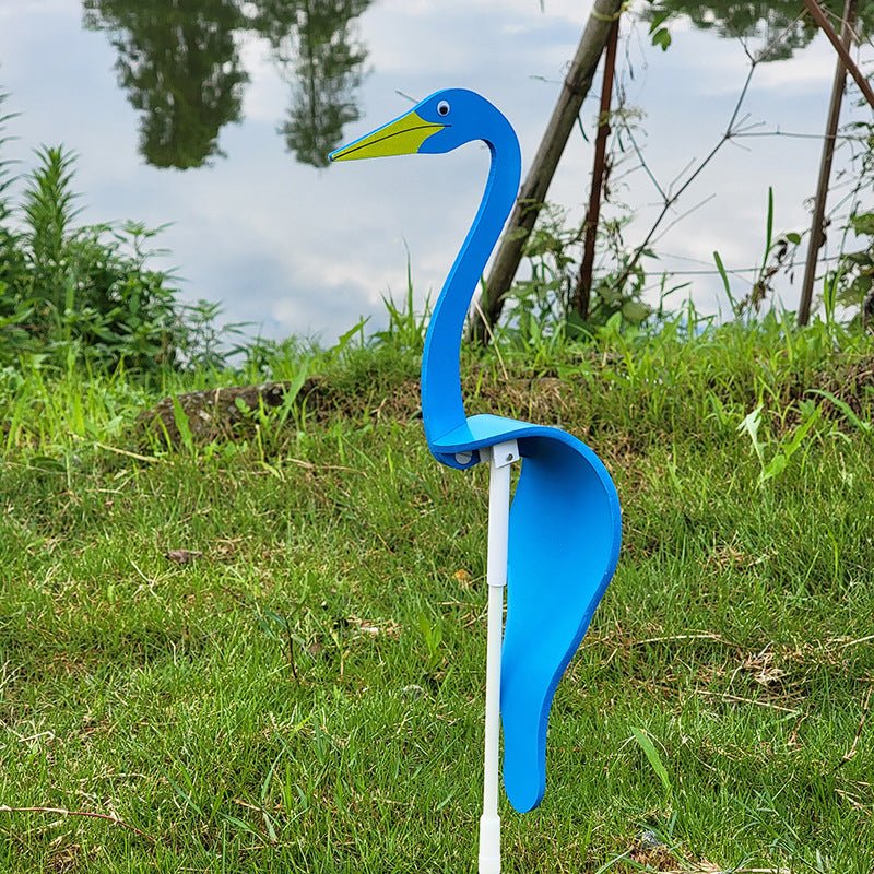 Spinning Bird Ornament with Swivel Hook and Stainless Steel Construction for Gardens