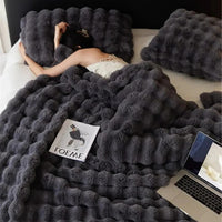 Plush Sofa Blanket with Machine Washable Fabric