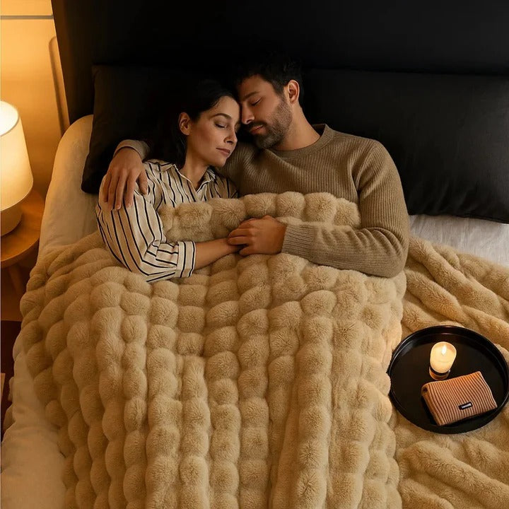 Plush Sofa Blanket with Machine Washable Fabric