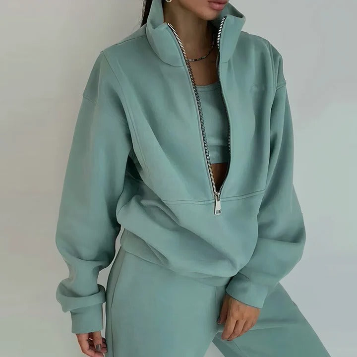 Womens Athletic Tracksuit Set with Fitted Design for Gym and Casual Wear