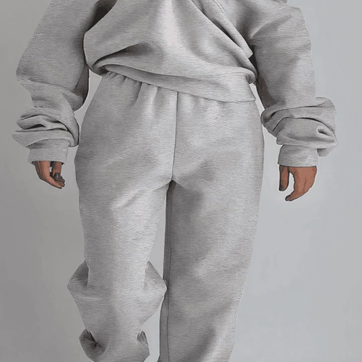 Womens Athletic Tracksuit Set with Fitted Design for Gym and Casual Wear