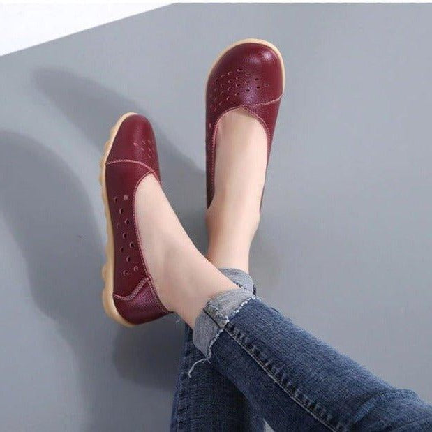Ladies Broad Width Leather Loafer Shoes with Cushioned Sole