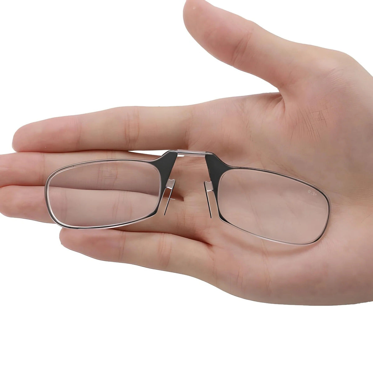 Clip On Nose Reading Glasses with Retractable Case