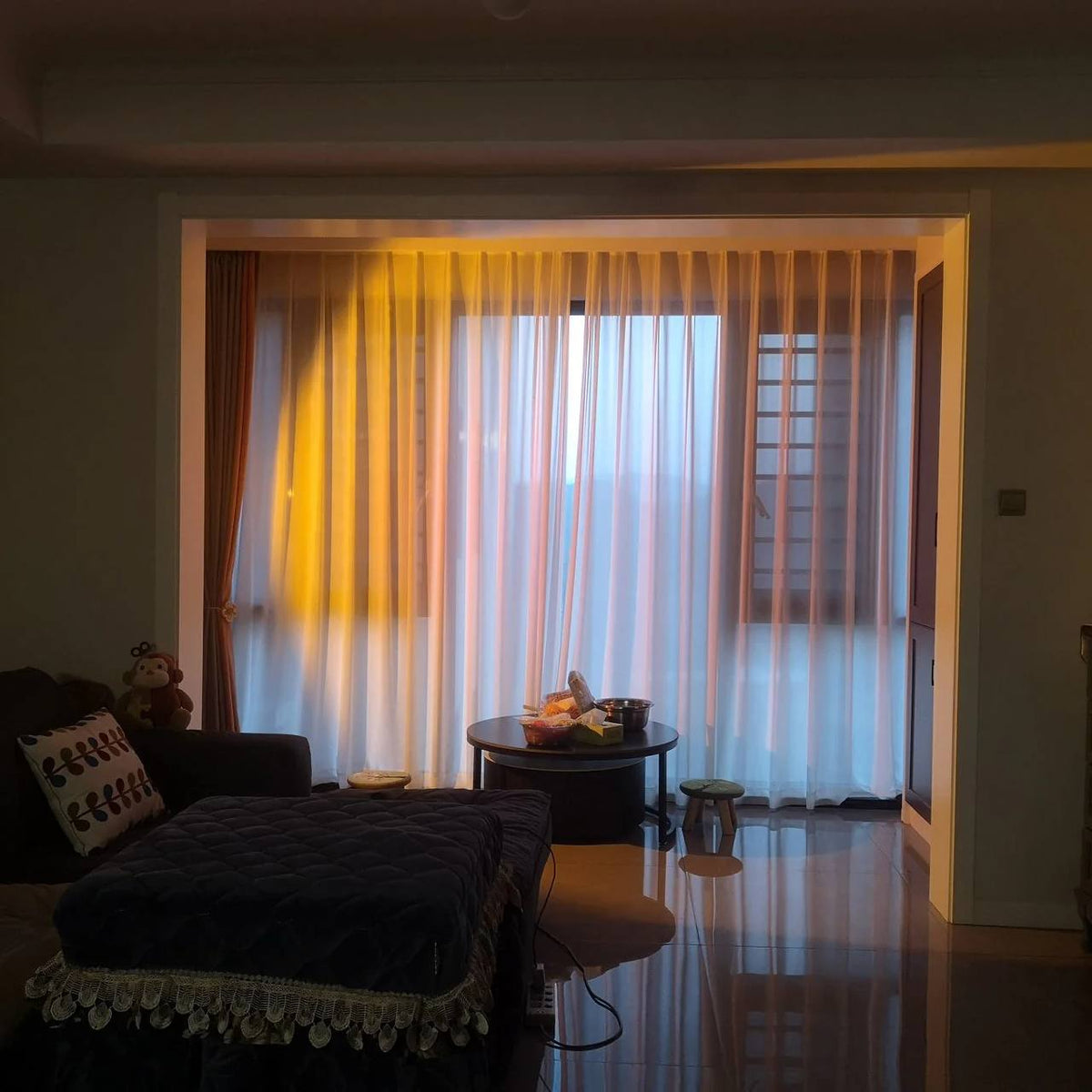 LED Color Projector Floor Lamp, Minimalist Halo Light Effect