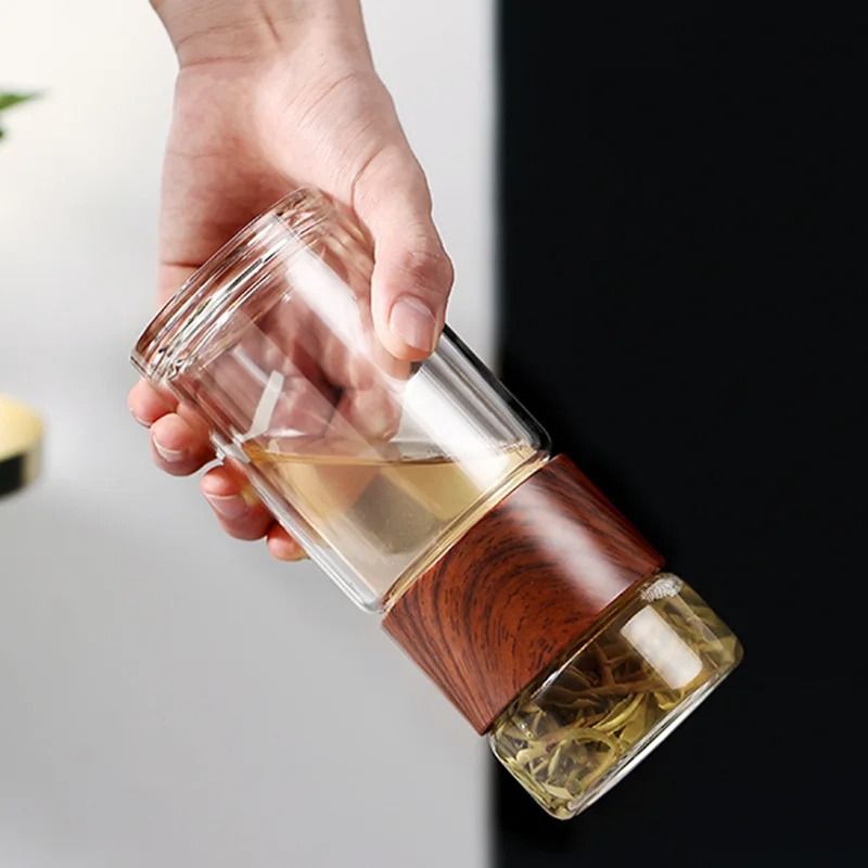Double Wall Borosilicate Glass Travel Bottle with Built-in Strainer for Loose Leaf and Herbal Tea Brewing